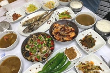 돌산백반 음식점 정보와 주변 관광 명소 및 근처 맛집 여행 정보