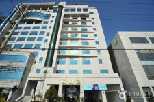 Praha Hotel - Goodstay (프라하 호텔 [우수숙박시설 굿스테이]) - Accommodation - Korea travel and tourism information
