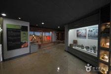 Nokcheongja Museum (녹청자박물관) - Culture - Korea travel and tourism information