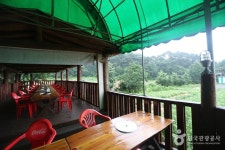 참나무집 음식점 정보와 주변 관광 명소 및 근처 맛집 여행 정보