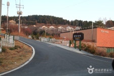 양지펜션 숙박 정보와 주변 관광 명소 및 근처 맛집 여행 정보