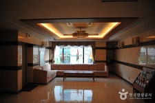 Korea Tourist Hotel (코리아 관광호텔 수원) - Alojamiento - los viajes e información turística de Corea