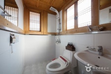 Gongju Hanok Village (공주한옥마을) - Accommodation - Korea travel and tourism information