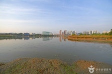 성성호수공원 관광 정보와 주변 관광 명소 및 근처 맛집 여행 정보