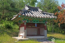 김공 휘 유경 효자문·김공 휘 홍익 충신문 관광 정보와 주변 관광 명소 및 근처 맛집 여행 정보