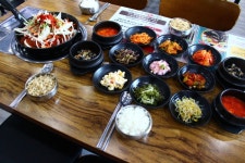 우렁한쌈 음식점 정보와 주변 관광 명소 및 근처 맛집 여행 정보