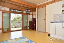 GyeongjuCheonnyeonhanok Pension (경주천년한옥펜션) - Accommodation - Korea travel and tourism information