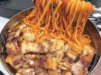 천하제일 솥뚜껑 음식점 정보와 주변 관광 명소 및 근처 맛집 여행 정보