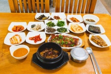 메밀꽃회관 음식점 정보와 주변 관광 명소 및 근처 맛집 여행 정보