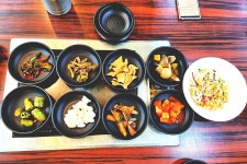 육모정 음식점 정보와 주변 관광 명소 및 근처 맛집 여행 정보