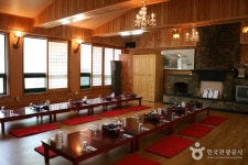 チュホン山荘（주홍산장） - レストラン - 韓国旅行・観光情報