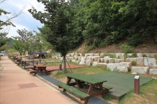 증산수도계곡캠핑장 레저스포츠 정보와 주변 관광 명소 및 근처 맛집 여행 정보