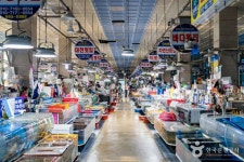 여수수산물특화시장 쇼핑 정보와 주변 관광 명소 및 근처 맛집 여행 정보