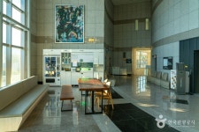 함안문화예술회관 문화 정보와 주변 관광 명소 및 근처 맛집 여행 정보