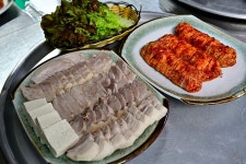 국밥과보쌈 음식점 정보와 주변 관광 명소 및 근처 맛집 여행 정보