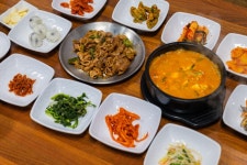 넘버85가든(No.85 garden) 음식점 정보와 주변 관광 명소 및 근처 맛집 여행 정보