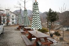 숲속의강촌 숙박 정보와 주변 관광 명소 및 근처 맛집 여행 정보