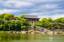 Chokseongnu Pavilion (촉석루) - Sightseeing - Korea travel and tourism information