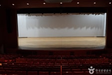 용산아트홀 문화 정보와 주변 관광 명소 및 근처 맛집 여행 정보