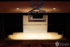 용산아트홀 문화 정보와 주변 관광 명소 및 근처 맛집 여행 정보