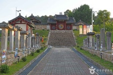 금산향교 관광 정보와 주변 관광 명소 및 근처 맛집 여행 정보