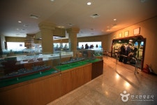 Korea Naval Academy Museum (해군사관학교박물관) - Culture - Korea travel and tourism information