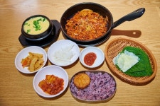 딸부자네불백 신사본점 음식점 정보와 주변 관광 명소 및 근처 맛집 여행 정보