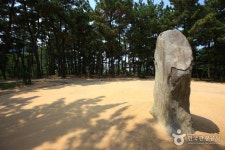 Gimhae Gujibong Peak (김해 구지봉) - Sightseeing - Korea travel and tourism information