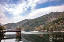 Byeokgyegyegok (Chalbi) Valley (벽계(찰비)계곡) - Sightseeing - Korea travel and tourism information