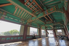 華虹門（화홍문） - 観光 - 韓国旅行・観光情報