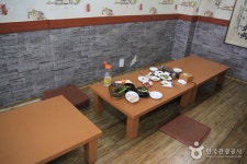 촌집보쌈 음식점 정보와 주변 관광 명소 및 근처 맛집 여행 정보