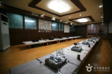장마담집 음식점 정보와 주변 관광 명소 및 근처 맛집 여행 정보