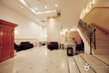 Baekam Art Hall (백암아트홀) - Culture - Korea travel and tourism information