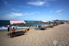 Strand Goraebul (고래불해수욕장) - Besichtigung - Korea Reise- und Tourismusinformation