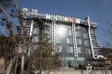 Hotel Seaworld (씨월드관광호텔) - Accommodation - Korea travel and tourism information