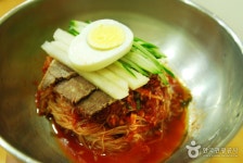 Myeongdong Hamheung Myeonok (명동함흥면옥) - Restaurante - los viajes e información turística de Corea