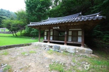 山清 伝・仇衡王陵（산청 전 구형왕릉） - 観光 - 韓国旅行・観光情報