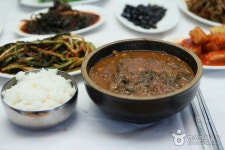 욕보할매집(동백식당) 음식점 정보와 주변 관광 명소 및 근처 맛집 여행 정보