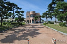Arirang Literature Museum (조정래 아리랑문학관) - Culture - Korea travel and tourism information