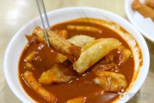 윤옥연할매떡볶이 본점 음식점 정보와 주변 관광 명소 및 근처 맛집 여행 정보