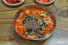 벌집 음식점 정보와 주변 관광 명소 및 근처 맛집 여행 정보