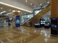 Chungmu Arts Center (충무아트센터) - Culture - Korea travel and tourism information