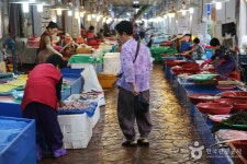 남해장 (2, 7일) - 주변 여행 및 근처 관광 명소 - 국내 여행 정보와 관광 명소 정보