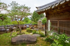 Solsongju Cultural Center (솔송주문화관) - Culture - Korea travel and tourism information