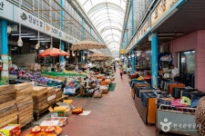 진남종합시장 쇼핑 정보와 주변 관광 명소 및 근처 맛집 여행 정보