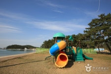 松湖海水浴場（송호해수욕장） - 観光 - 韓国旅行・観光情報