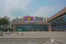 Goyang Oulim Nuri Arts Center (고양 어울림누리) - Culture - Korea travel and tourism information