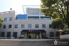 수원 영통도서관 문화 정보와 주변 관광 명소 및 근처 맛집 여행 정보