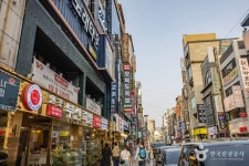 조명의거리 - 주변 여행 및 근처 관광 명소 - 국내 여행 정보와 관광 명소 정보
