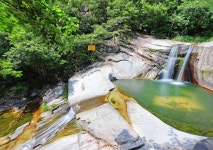 용추폭포(괴산) 관광 정보와 주변 관광 명소 및 근처 맛집 여행 정보